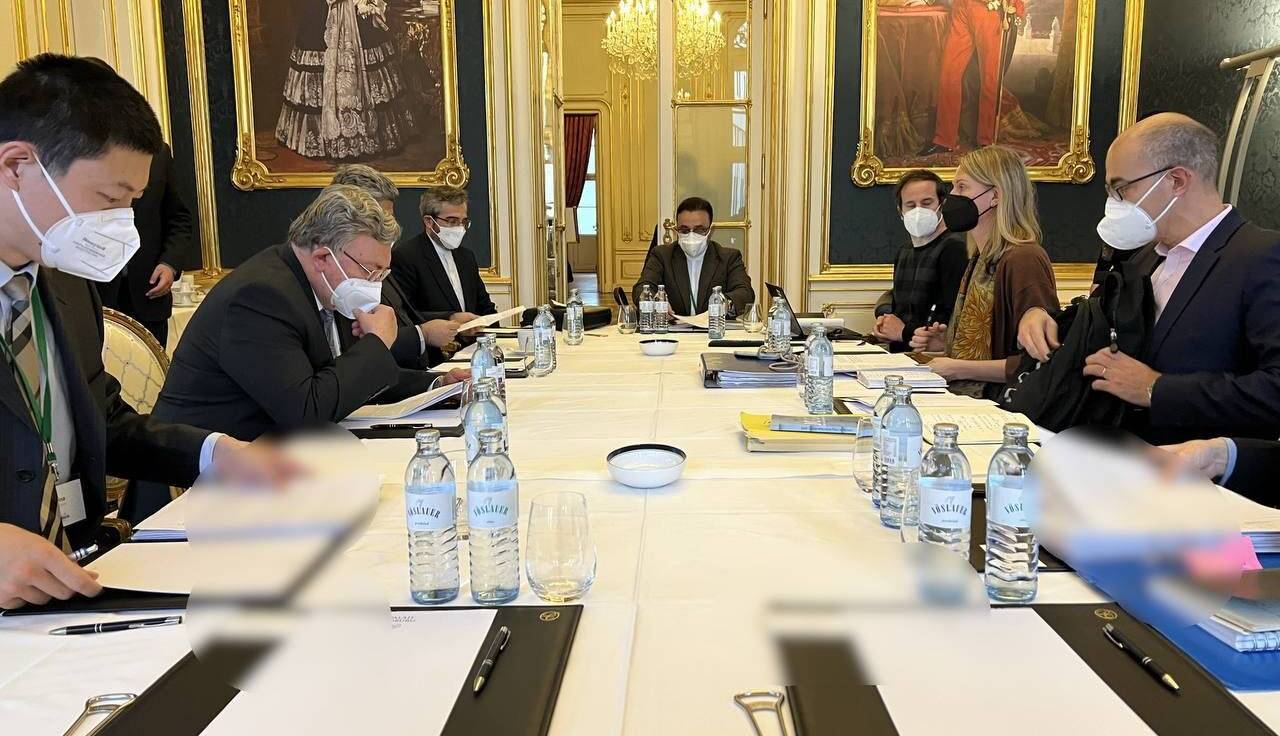 جلسه ایران و گروه ۱+۴ با حضور مذاکره‌کنندگان ارشد