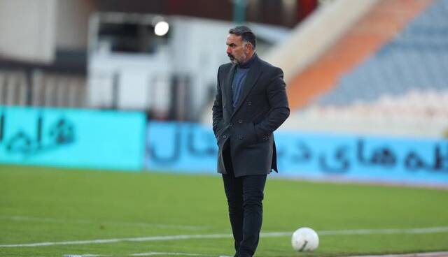 انتقاد فکری به نحوه بسته شدن تیم فوتبال نفت مسجد سلیمان