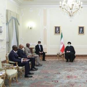 انتقاد رئیس جمهور از غربی‌ها؛ ایران از استقلال و پیشرفت مردم آفریقا حمایت می‌کند