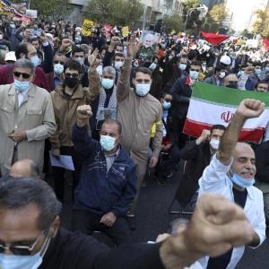 راهپیمایی ۲۲ بهمن در تهران با حضور گسترده مردم برگزار می‌شود