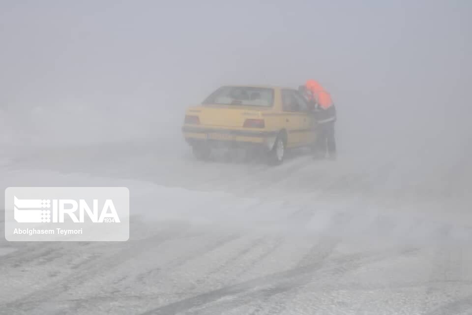 برف و کولاک مناطق کوهستانی آذربایجان‌شرقی را فرا می‌گیرد