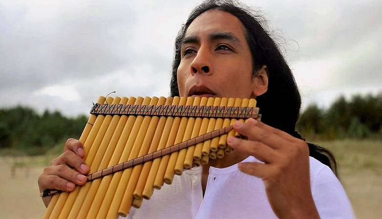 نوای پن فلوت زیبا با اجرای هنرمند مکزیکی