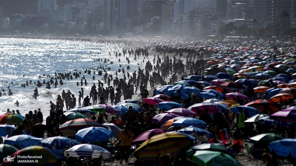 نمایی از ساحل شلوغ ریودوژانیرو برزیل در بحبوحه شیوع ویروس کرونا