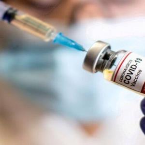 تاخیر ۵۴ درصدی دریافت دز سوم واکسن در خوزستان