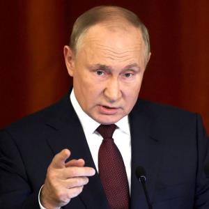 وزیر دفاع اسبق آمریکا: پوتین دست خود را در مورد اوکراین بیش از اندازه باز کرد