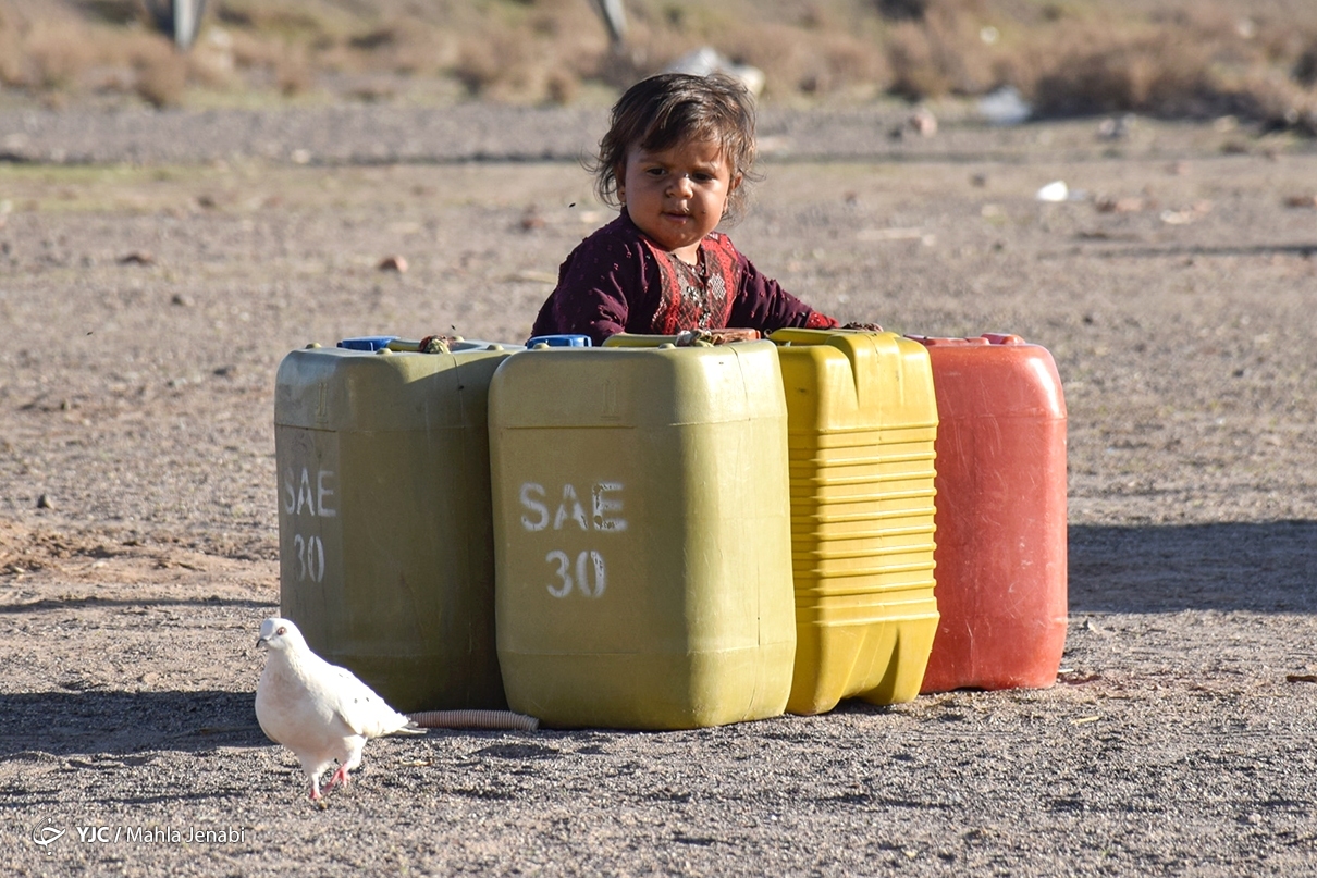 عکس/ وضعیت کودکان پس از سیل کرمان 