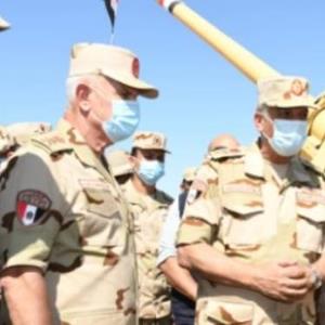 ورود غافلگیرانه افسران مصری به یمن