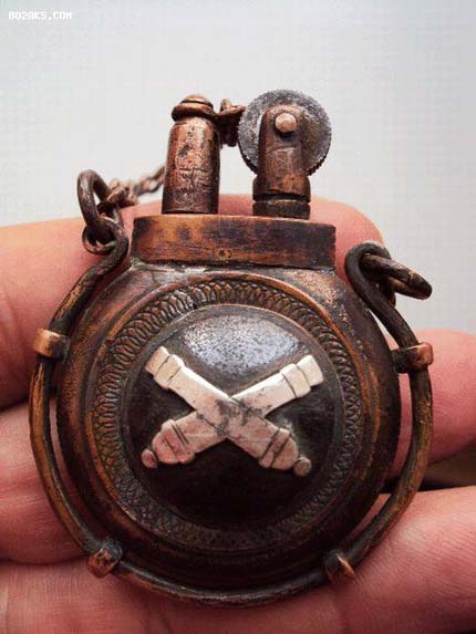 اینم یه فندک قدیمی