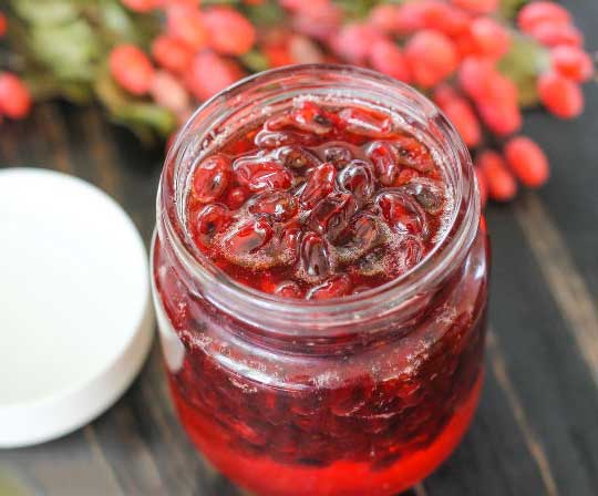 نحوه درست کردن «مربای زرشک» خوشرنگ