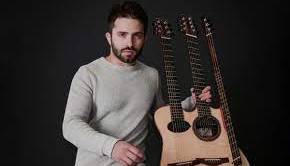 گیتار نوازی زیبا با اجرای هنرمند ایتالیایی