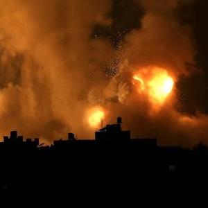 بمباران شدید صنعاء توسط جنگنده‌های سعودی