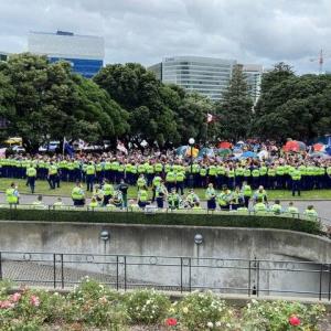 چهارمین روز اعتراضات کرونایی نیوزیلندی‌ها در محوطه بیرونی پارلمان