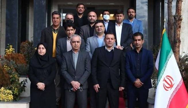 کربکندی:‌ هیأت رئیسه دکور فدراسیون فوتبال نیست