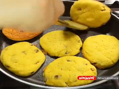 آموزش تهیه کلوچه زعفرانی در 10 دقیقه آموزش تهیه کلوچه زعفرانی در 10 دقیقه
