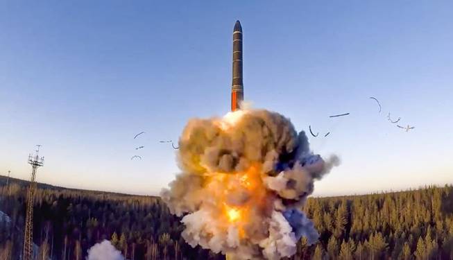 قدرت‌نمایی روسیه با پرتاب موشک‌های مافوق صوت در رزمایش هسته‌ای