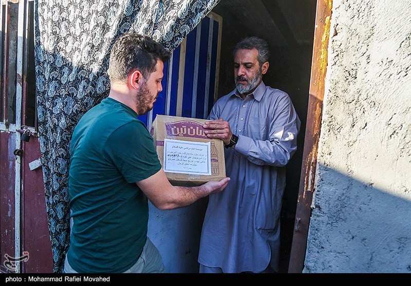 عکس/خدمت رسانی موکب ابوعلی به مناطق سیل زده کرمان 