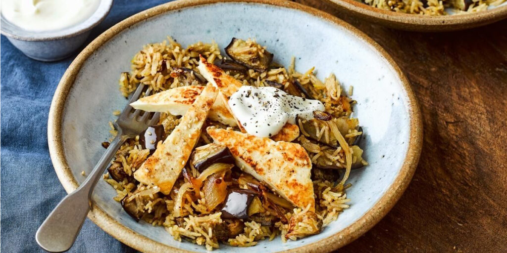 طرز تهیه بادمجان پلو و پنیر کبابی، غذایی مناسب گیاهخواران