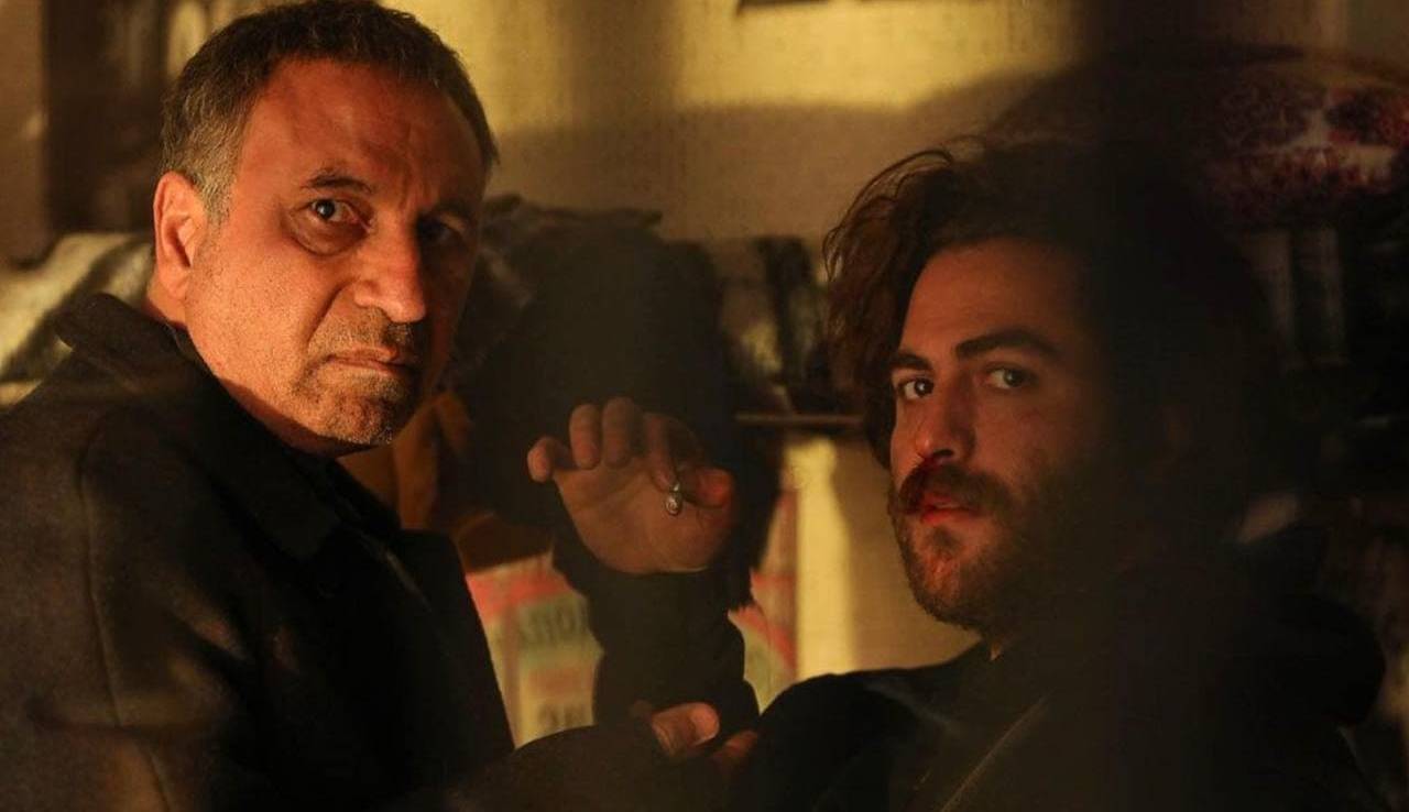 حمید فرخ نژاد و آرش عدل پرور در نمایی از سریال «پدر گواردیولا»
