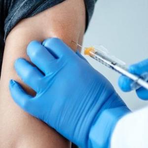 ضرورت تسریع در روند تزریق دوز سوم واکسن برای مهار اومیکرون
