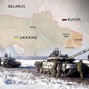 رئیس مطالعات استراتژیک بریتانیا: حمله به اوکراین روزانه ۲۰ میلیارد دلار هزینه برای روسیه دارد