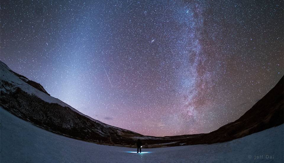 دوئل “نوارها” در آسمان شب   دوئل “نوارها” در آسمان شب