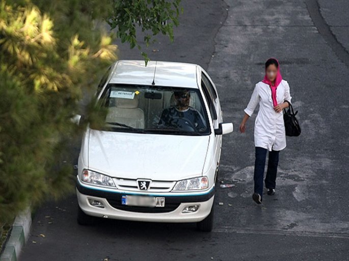 پسر برادرم مزاحم دخترم می‌شود!