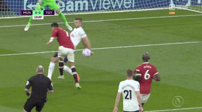 جنجال داوری؛ پنالتی منچستریونایتد سوخت؟!