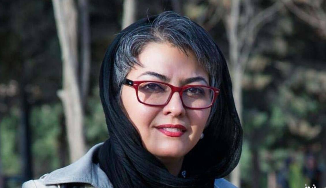 چهره‌ها/ دوچرخه سواری آناهیتا همتی در خیابان های تهران
