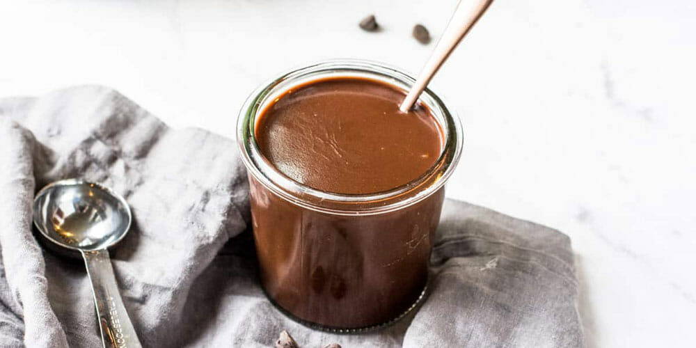 آموزش درست کردن سس شکلات فوری در 2 دقیقه