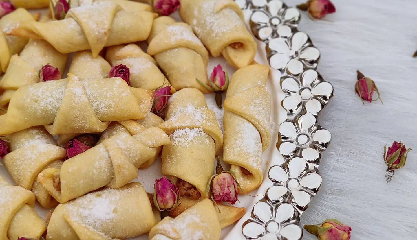 شیرینی ها/ دستور پخت «شیرینی سیگارت» خوشمزه برای عید نوروز