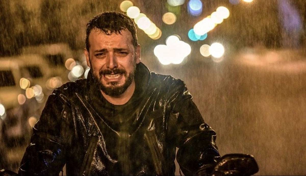 با من امشب زیر باران گریه کن