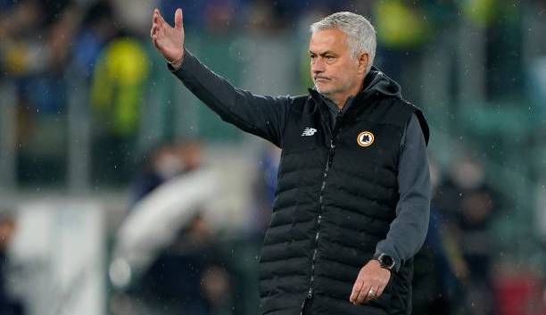 درخواست مورینیو از هواداران رم؛ زود جشن نگیرید!