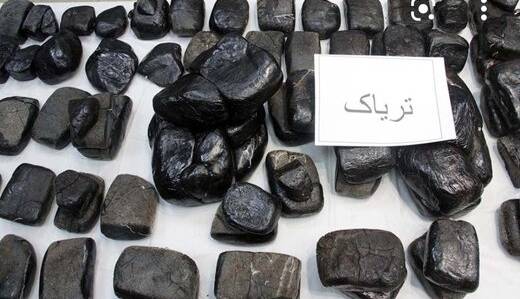 کشف بیش از نیم تن مخدر که در بیل مکانیکی جاساز شده بود کشف بیش از نیم تن مخدر که در بیل مکانیکی جاساز شده بود