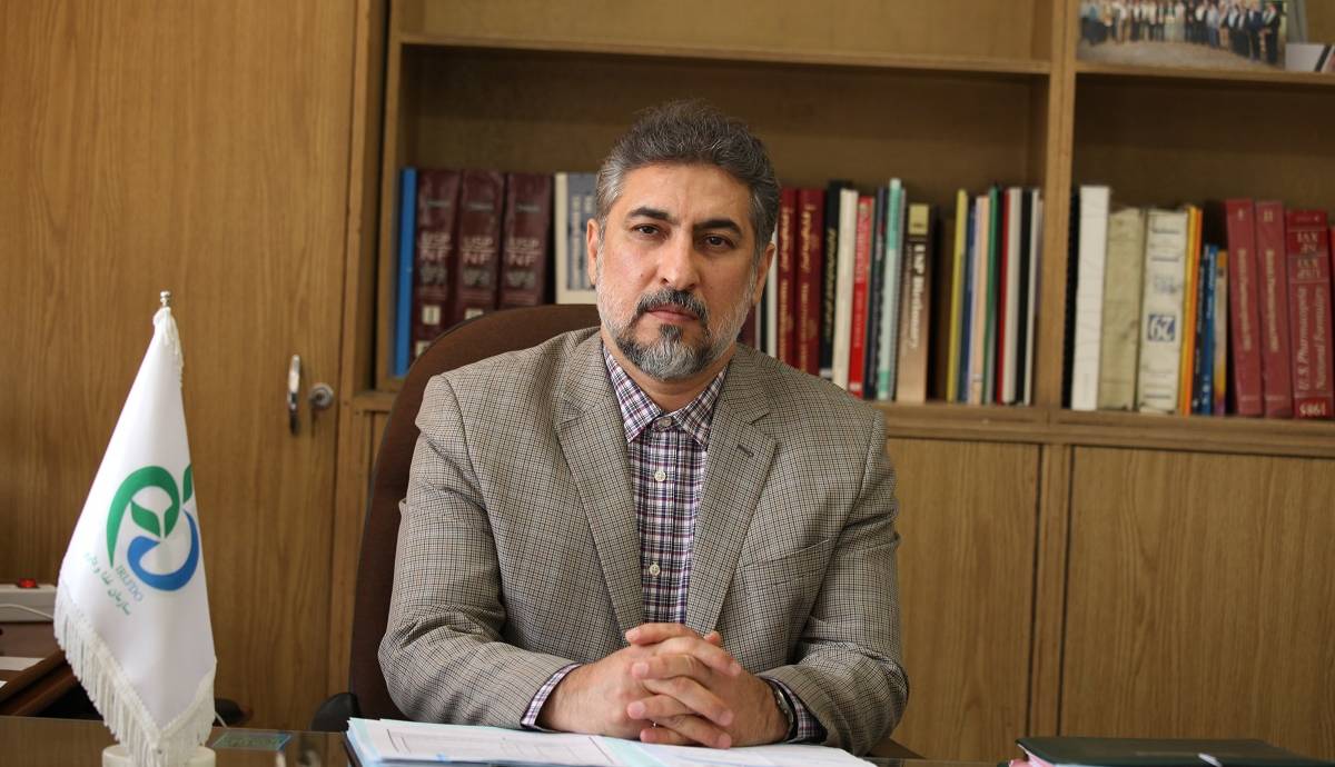 رئیس غذا و دارو: غربی‌ها تمام تلاش خود برای بستن راه‌های تولید واکسن داخلی را اعمال کردند