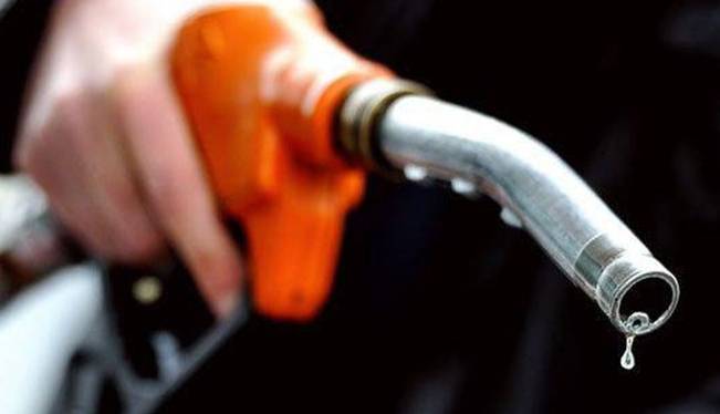 توزیع ۱۰۹ میلیون لیتر بنزین در روز چهارم نوروز ۱۴۰۱