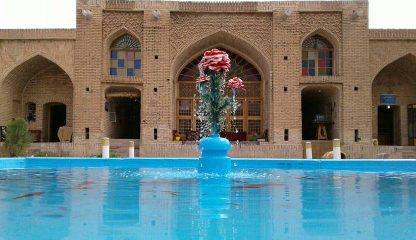 گردشگری/ دیدنیهای رباط کریم؛ شهر تپههای باستانی