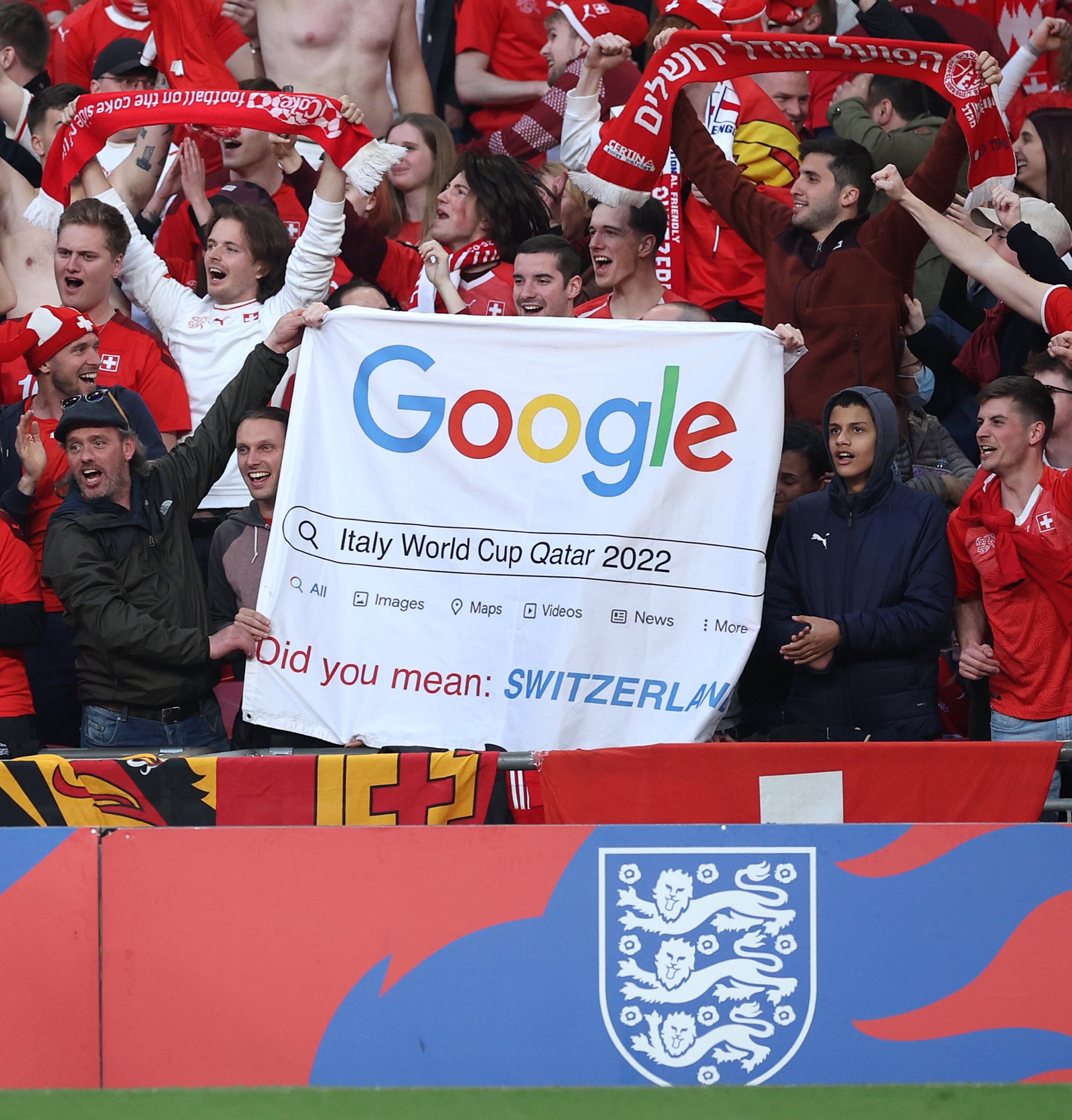 طعنه هواداران سوئیس به ایتالیایی‌ها