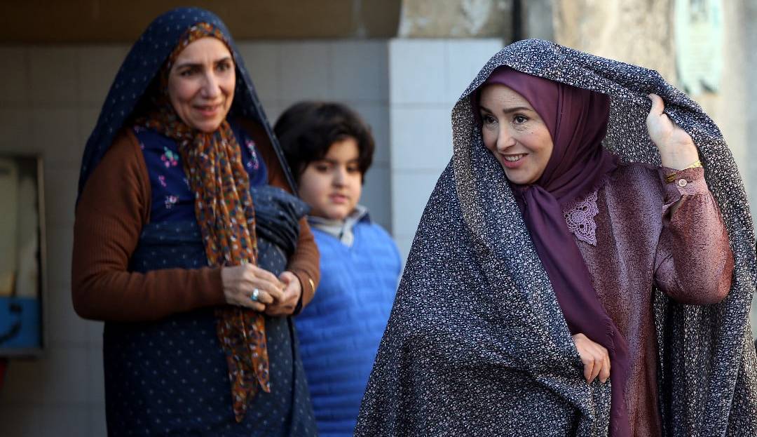 نفرین کردن پریچهر در «زیرخاکی»؛ حلوای منو بخوری!