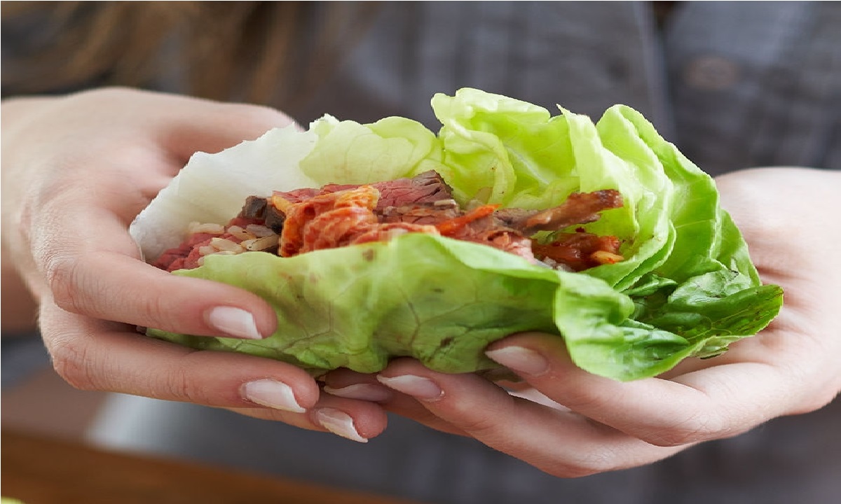 ایده تهیه رپ کاهو رژیمی بدون نیاز به نان