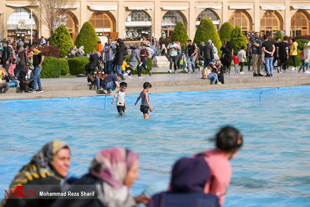 عکس/ نصف ایران در نصف جهان