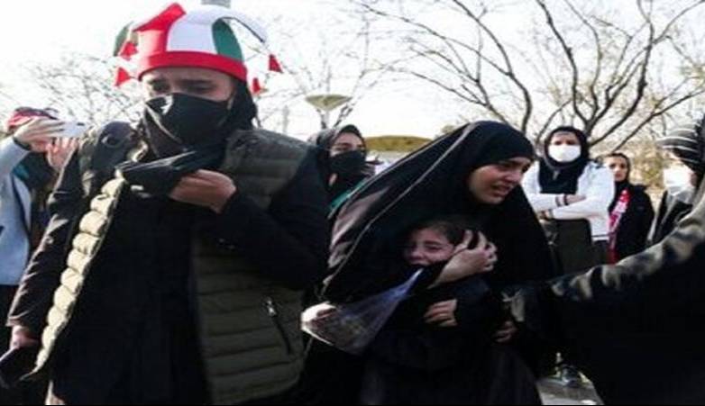 موج‌سواری مقصران و متهمان بر اسپری فلفل