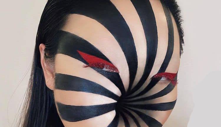 آرایشگر سورئال