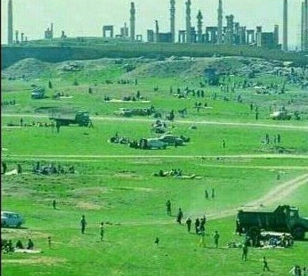 عکسی هشدار آمیز از تخت‌ جمشید