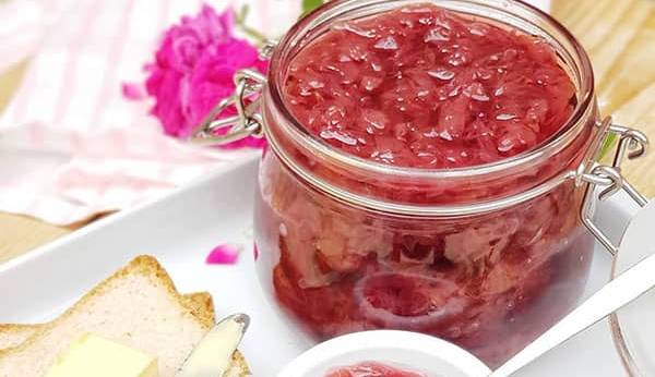 چطور «مربای گل محمدی» خوش عطر درست کنیم؟