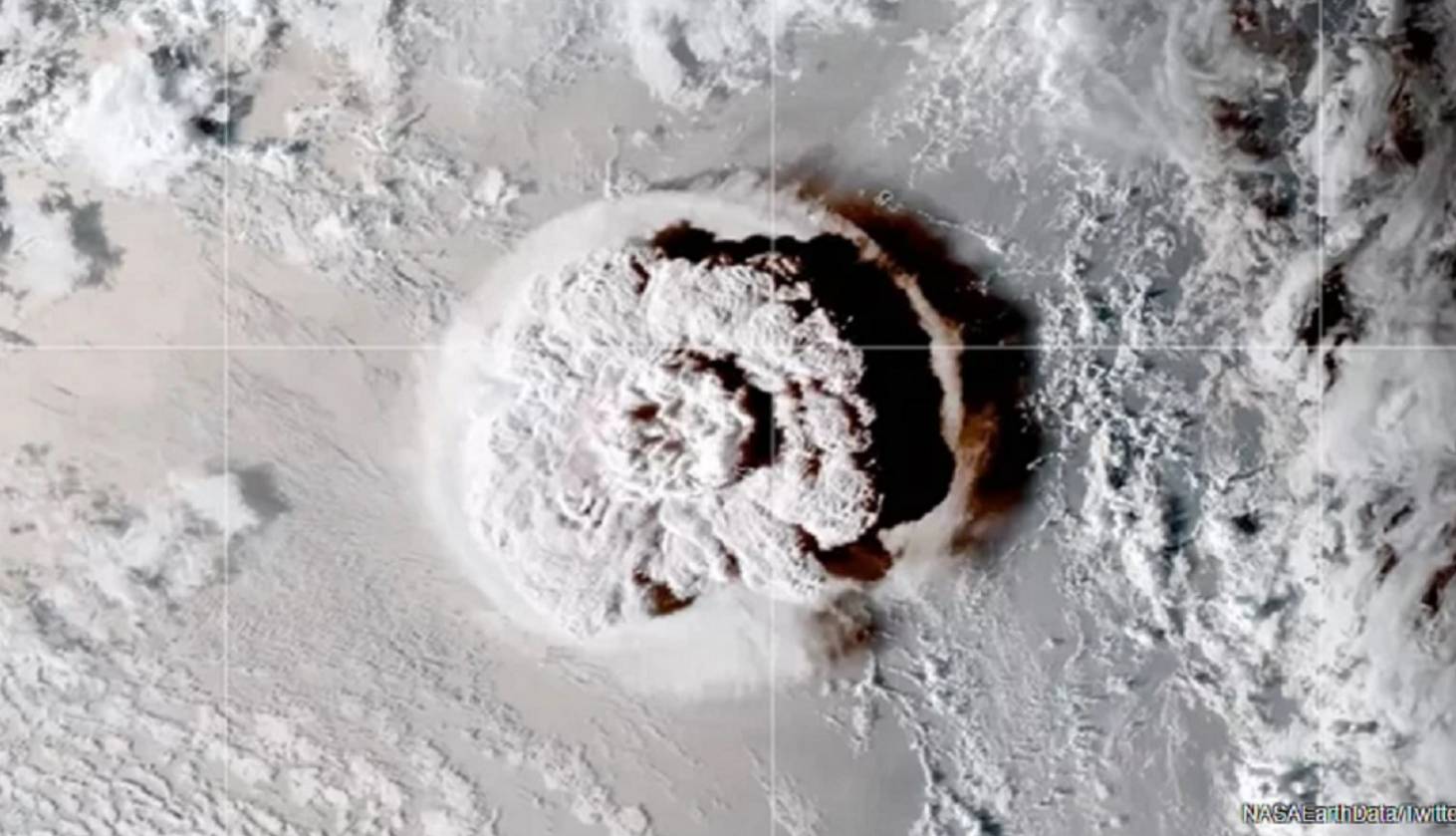 تصاویر خیره کننده ناسا از فوران آتشفشان تونگا