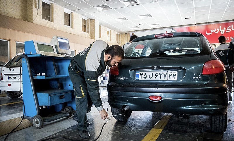 کدام خودروها در سال 1401 موظف به دریافت معاینه فنی هستند؟