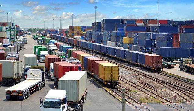 مقام مسئول عنوان کرد: پیش‌بینی ترانزیت 20 میلیون تن بار در طول امسال