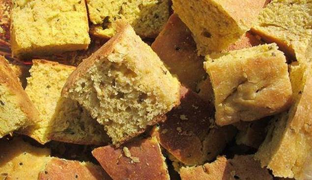 نان کماج قلیف به روش سنتی دامغانی