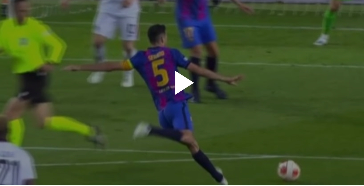 گل اول بارسلونا به فرانکفورت توسط بوسکتس گل اول بارسلونا به فرانکفورت توسط بوسکتس