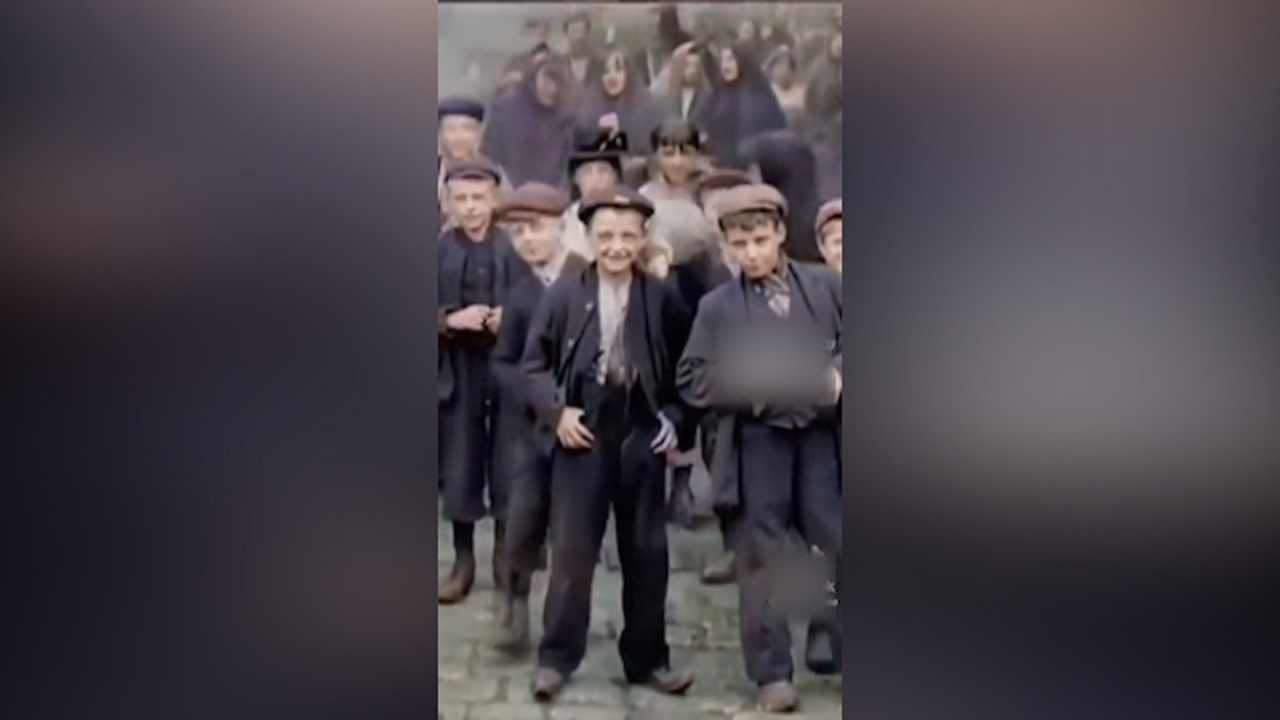 واکنش جالب کودکان به دوربین در ۱۲۱ قبل